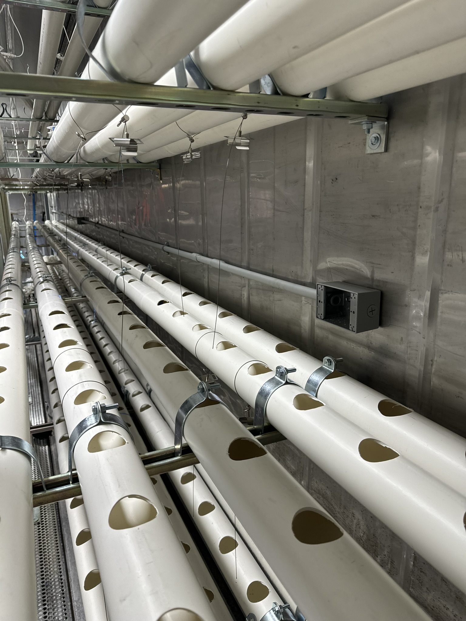 State of the art hydroponic custom containers Image